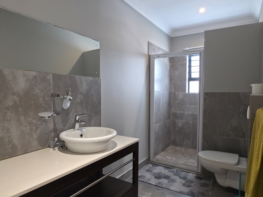 5 Bedroom Property for Sale in Noorsekloof Eastern Cape